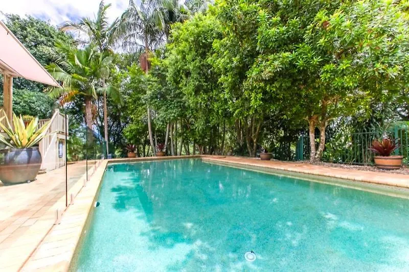 مونتفيل Mill Hill Cottage