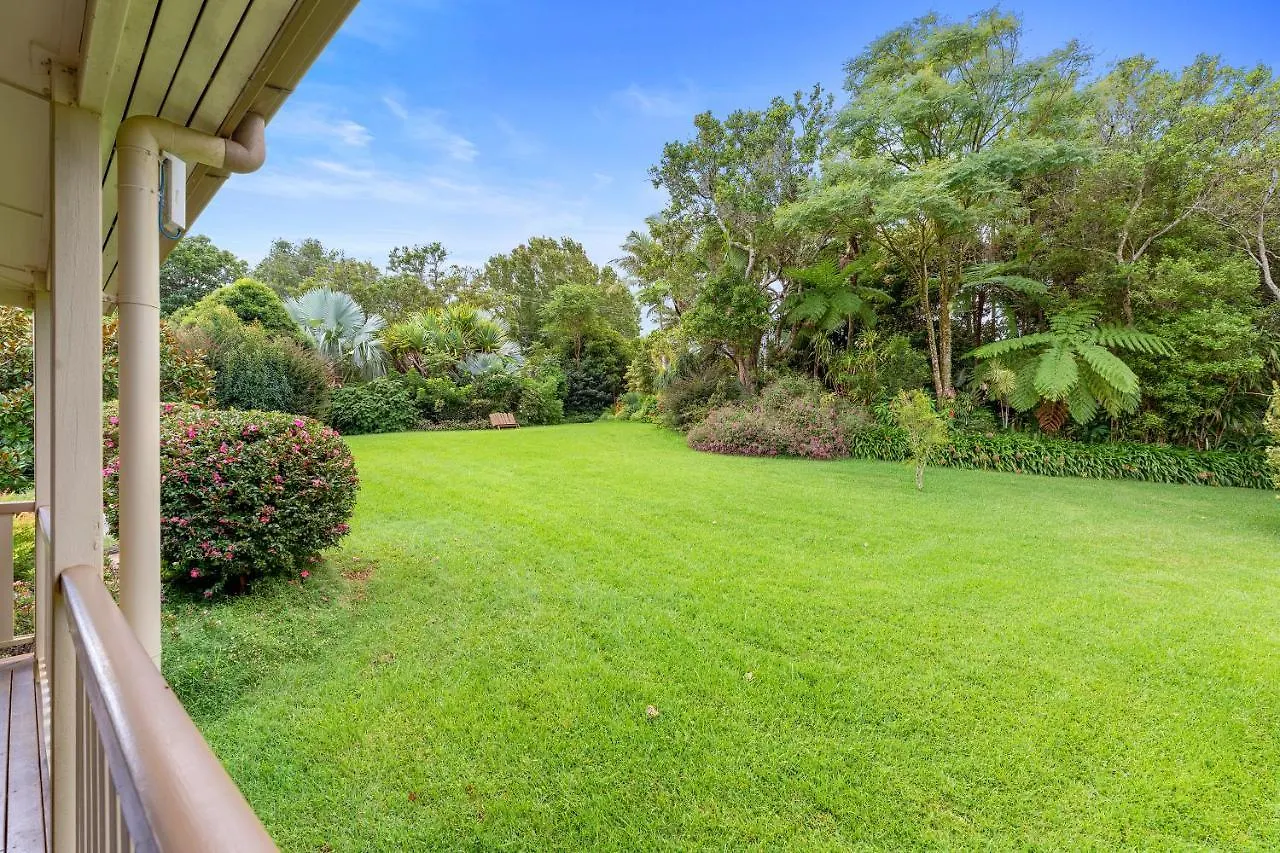 مونتفيل Mill Hill Cottage 0*,